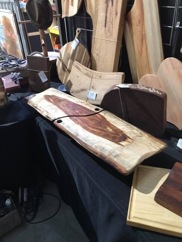Long two-tone board with handle cut-outs