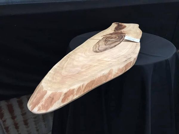 Leaf-shaped board
