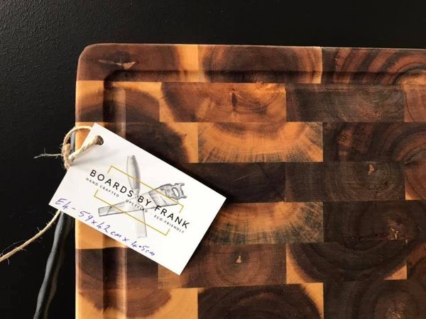 End-grain close-up with branded tag