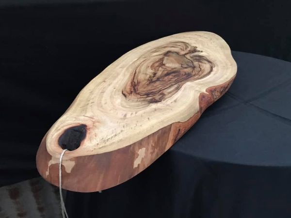 Round board with natural hole